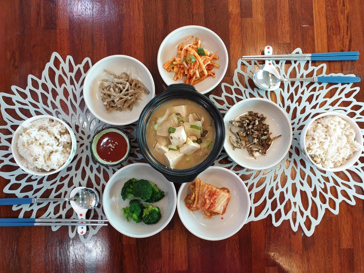 Wind Jeju Cafe&Pension Seogwipo Bagian luar foto