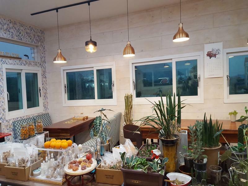 Wind Jeju Cafe&Pension Seogwipo Bagian luar foto