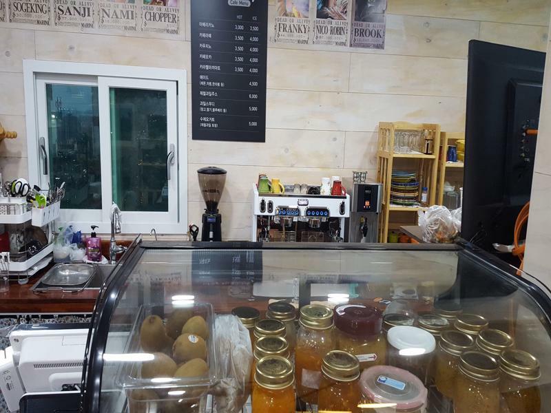 Wind Jeju Cafe&Pension Seogwipo Bagian luar foto